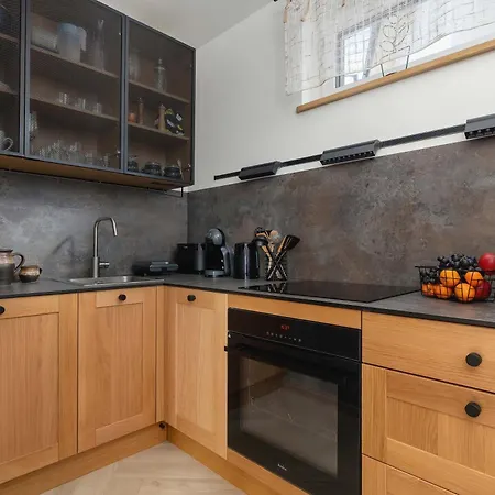 Hrube Wierchy In With Mountain View, Parking And Air Conditioning By Renters Prestige Apartment Zakopane