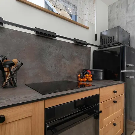 Апартаменты Hrube Wierchy In With Mountain View, Parking And Air Conditioning By Renters Prestige Закопане