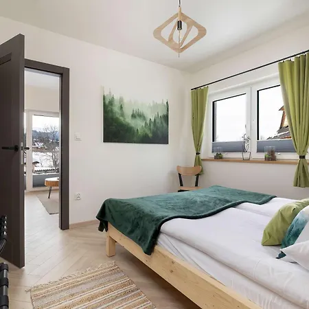 Hrube Wierchy In With Mountain View, Parking And Air Conditioning By Renters Prestige Апартаменты